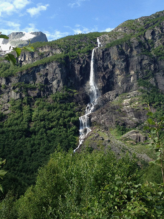 Norvesha Waterfall